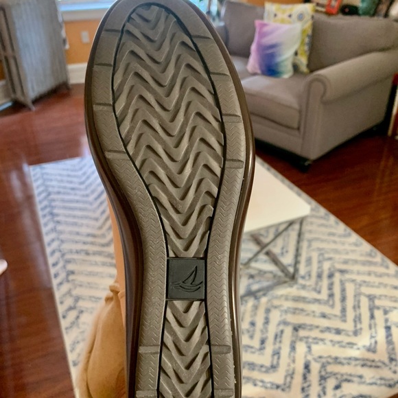 Brand new, never worn SPERRY TOP SIDER BOOTS - Picture 4 of 6